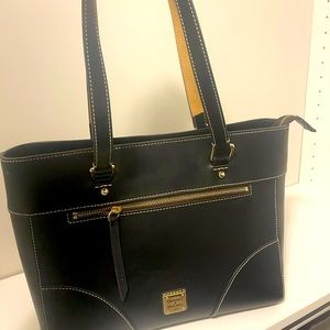 Dooney & Bourke Beacon Large Mila Tote Black